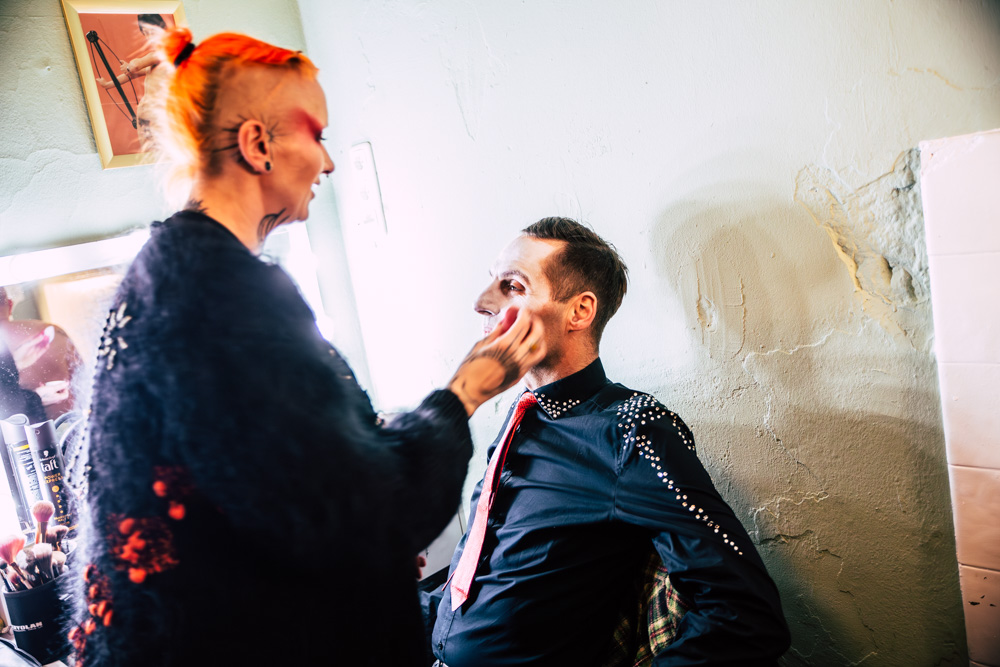 burlesque_033 Letzte Vorbereitungen backstage